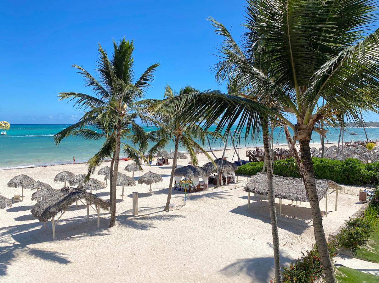 Ducassi Suites Rooftop Pool - Beach Club And Spa ปุนตากานา ภายนอก รูปภาพ